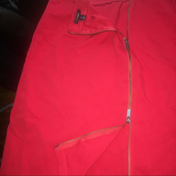 Plus size Red skirt - Picture 3 of 4